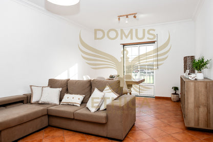 Semi-Detached T2 House - Paúl, Torres Vedras
