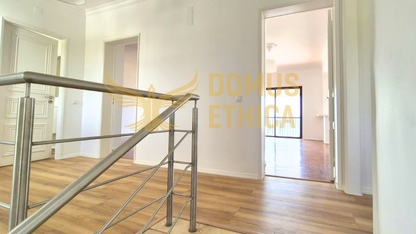 Unique 3-bedroom house on the seafront, Parede, Cascais