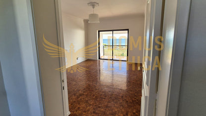 Unique 3-bedroom house on the seafront, Parede, Cascais
